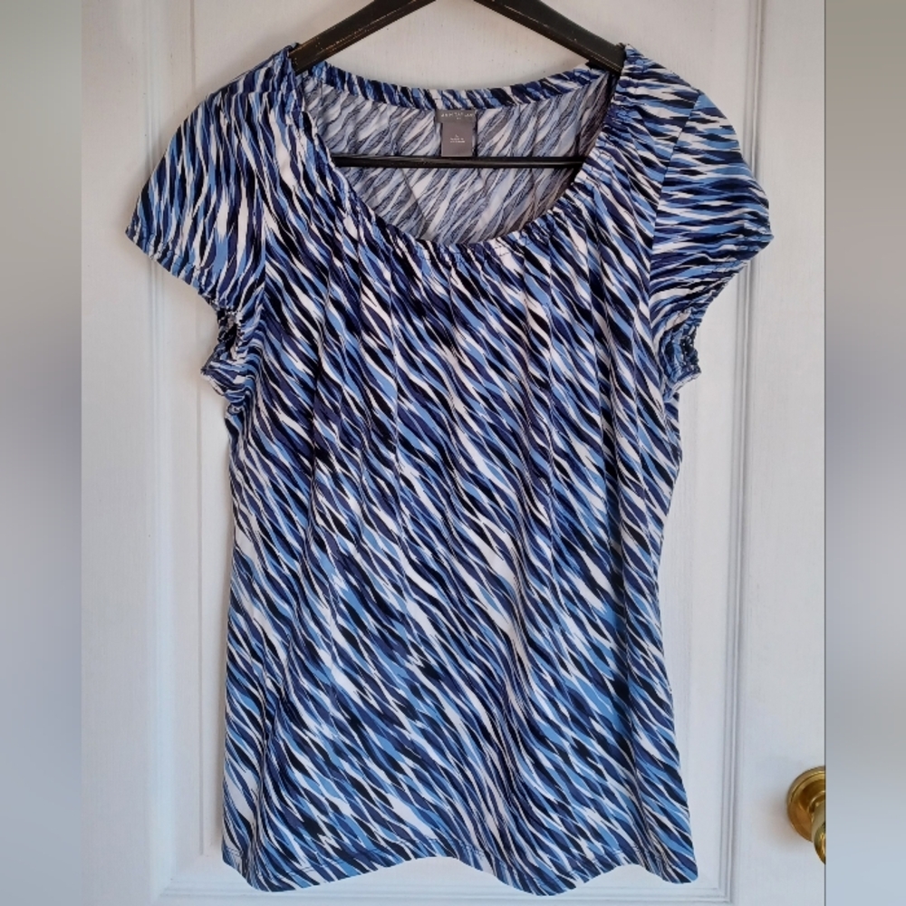 ANN TAYLOR SHORT-SLEEVE SCOOP NECK STRETCH ABSTRACTED ZEBRA PRINT TOP SIZE LARGE
